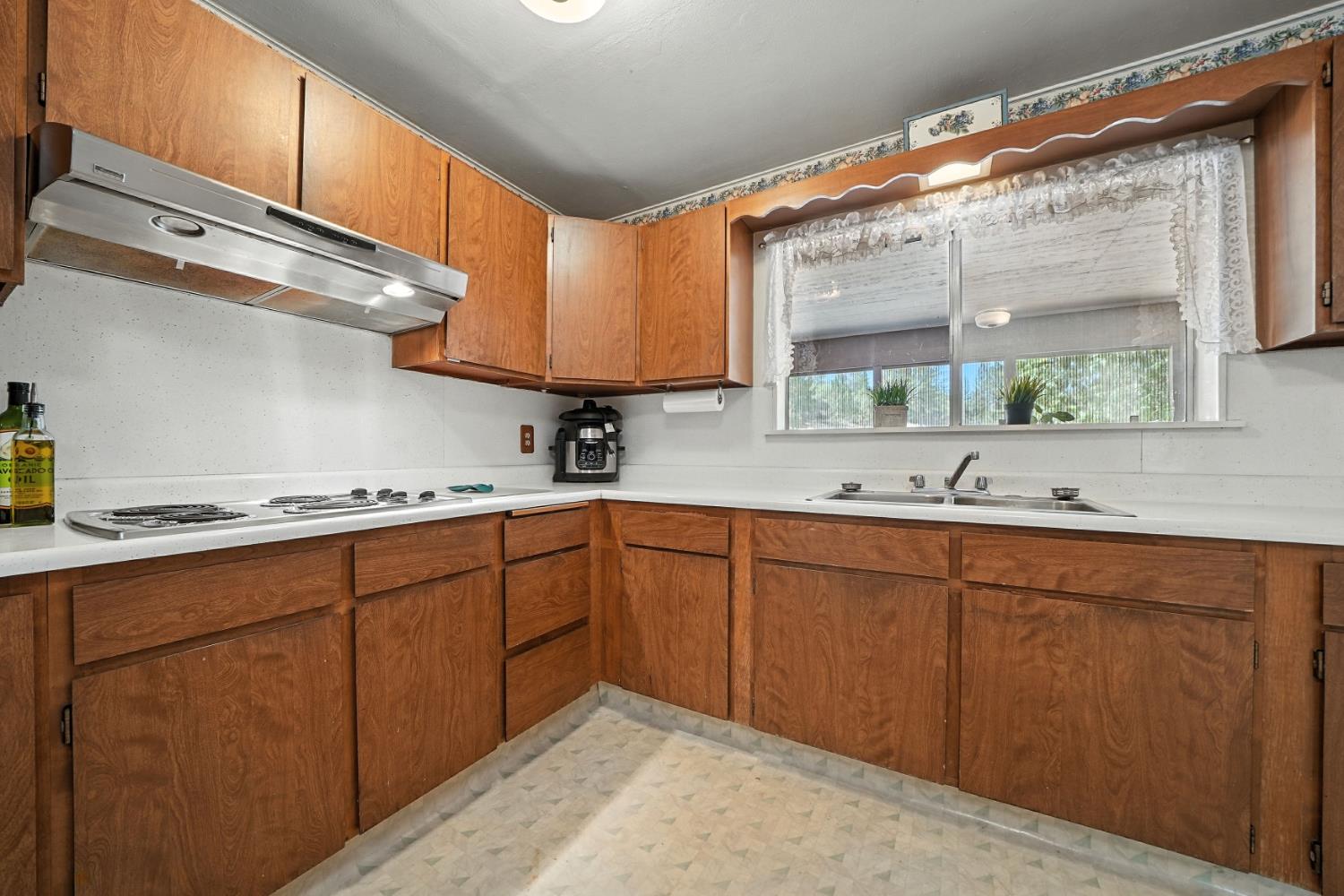 19160 American Flat Road Fiddletown, CA 95629 - Photo 27 of 66 Kitchen