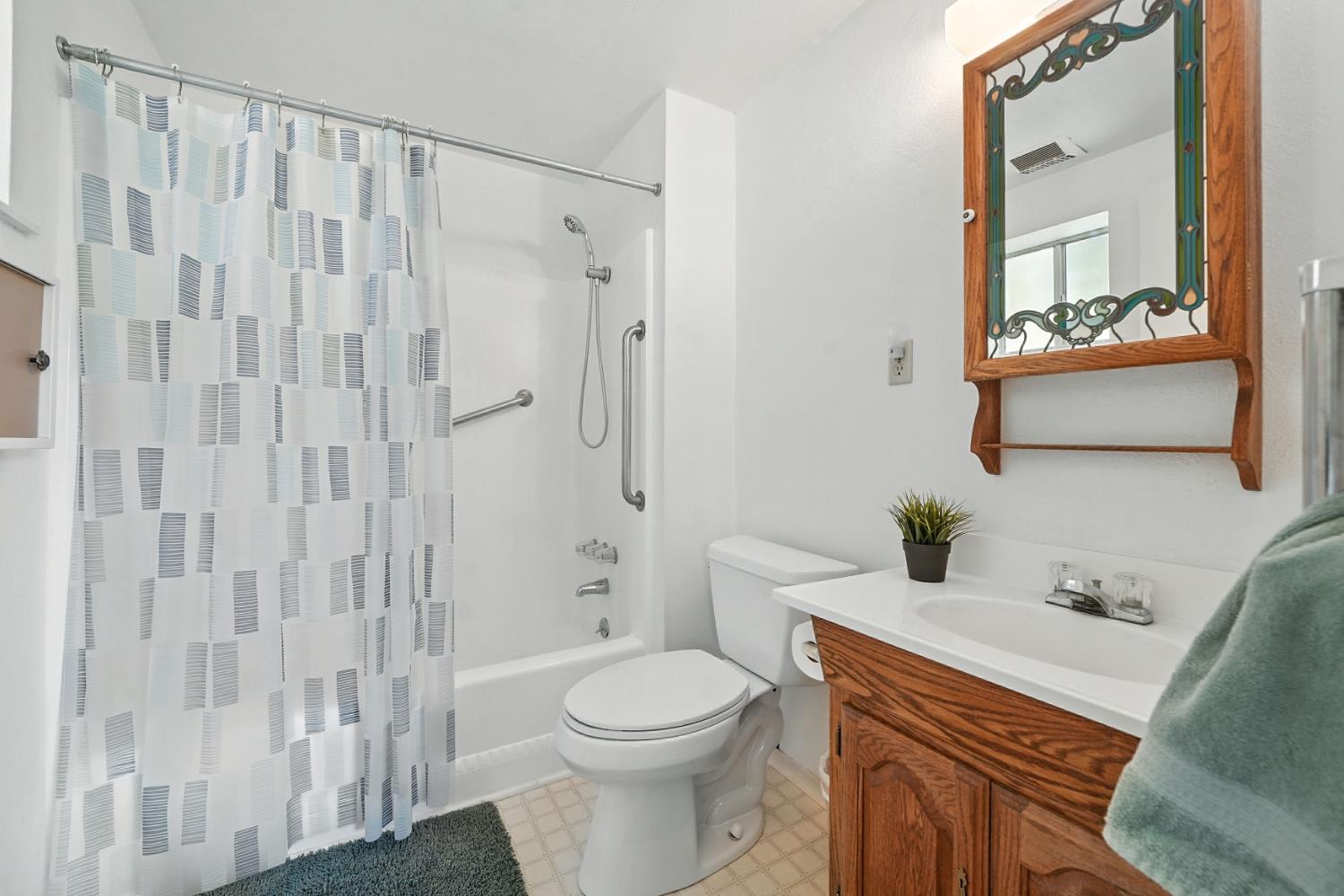 19160 American Flat Road Fiddletown, CA 95629 - Photo 31 of 66 Primary bath