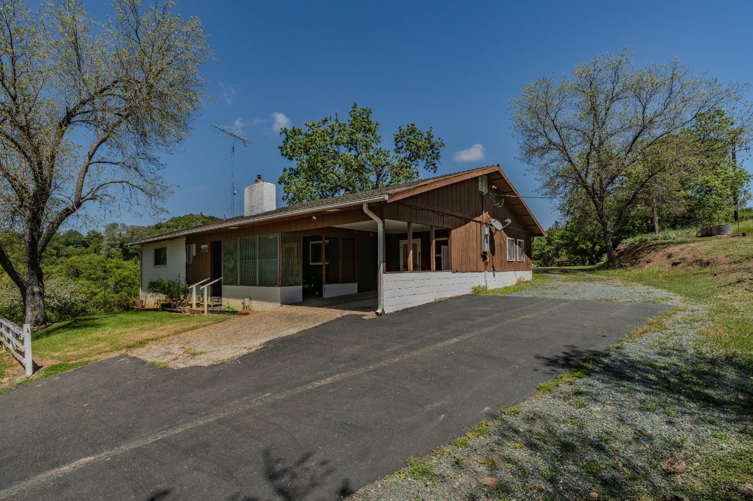 19160 American Flat Road Fiddletown, CA 95629 - Photo 41 of 66 Front driveway from American Flat Road