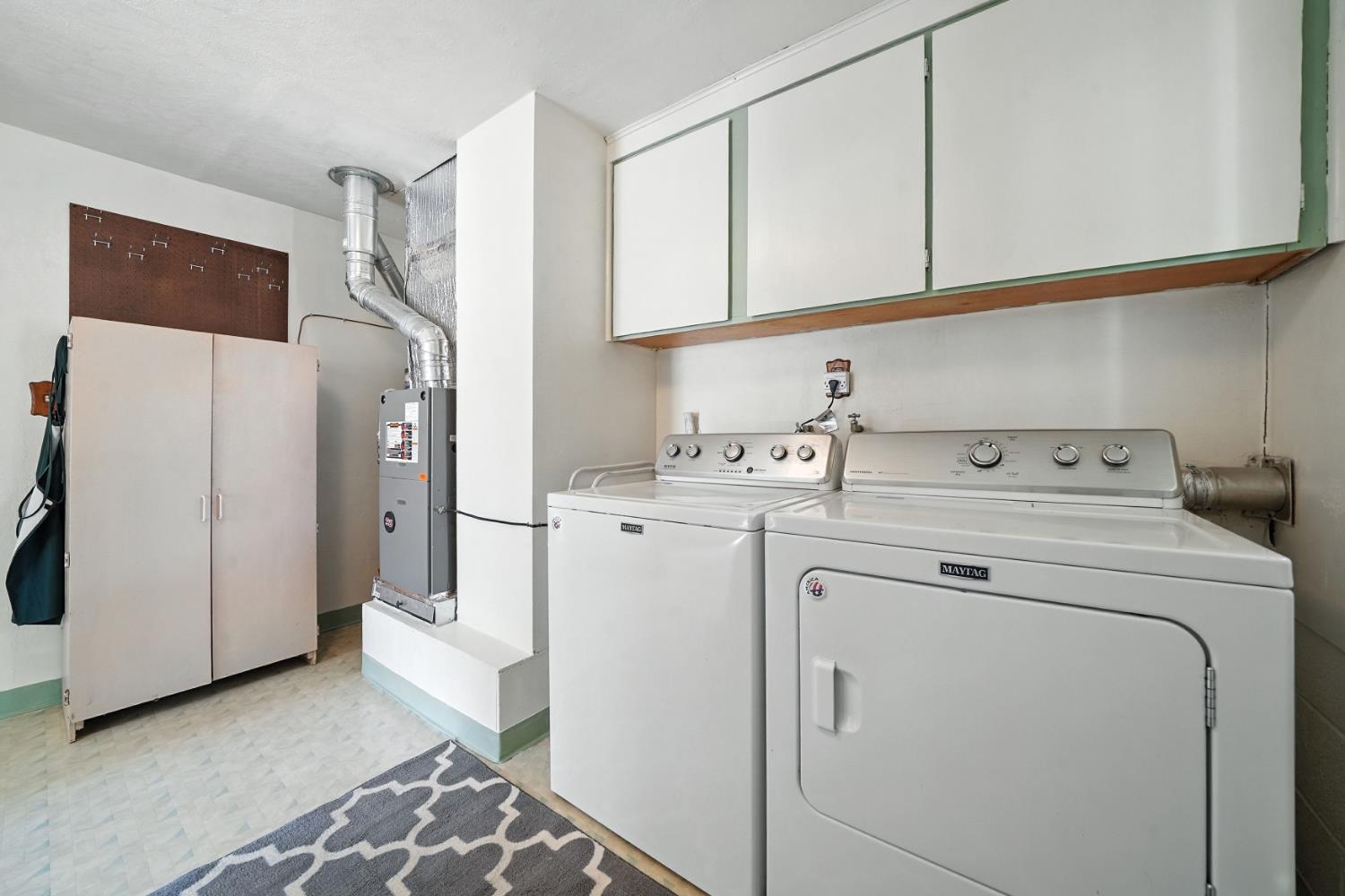 19160 American Flat Road Fiddletown, CA 95629 - Photo 58 of 66 Laundry room