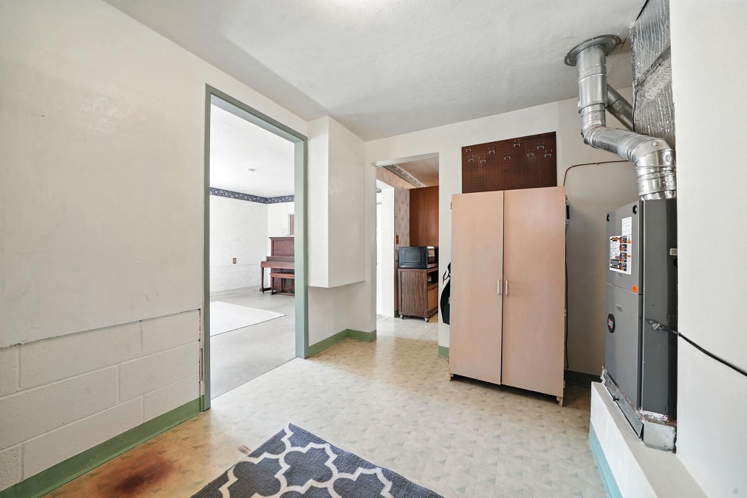 19160 American Flat Road Fiddletown, CA 95629 - Photo 59 of 66 laundry room