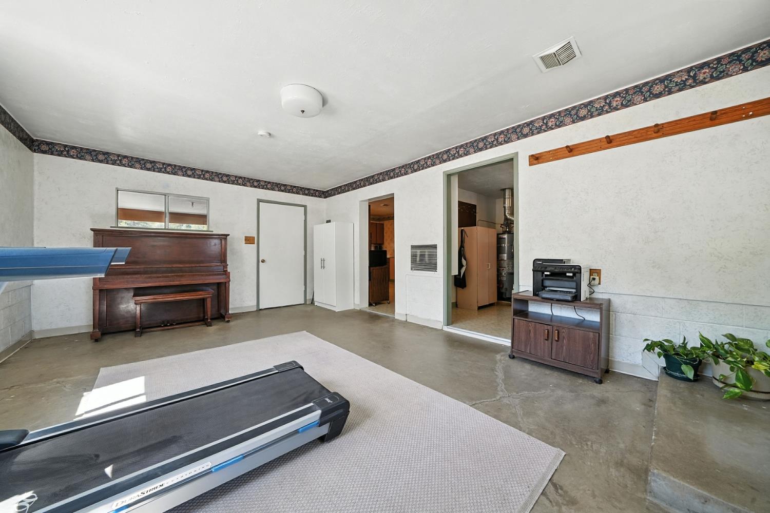 19160 American Flat Road Fiddletown, CA 95629 - Photo 61 of 66 Game room or fitness room