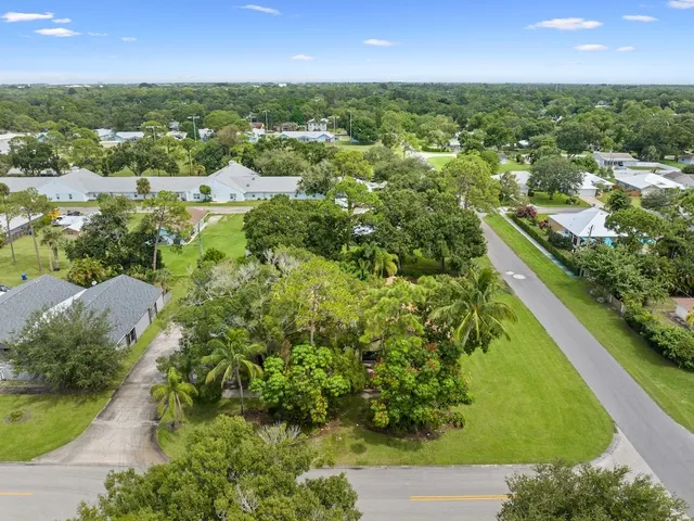 $180,000 | 1404 39th Avenue, Unit I2, Vero Beach, FL 32960