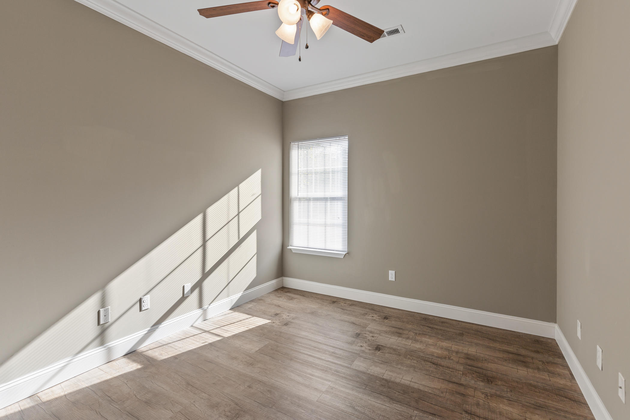 534 Isbill Road Chattanooga, TN 37419 - Photo 18 of 26 Isbill (21 of 29)