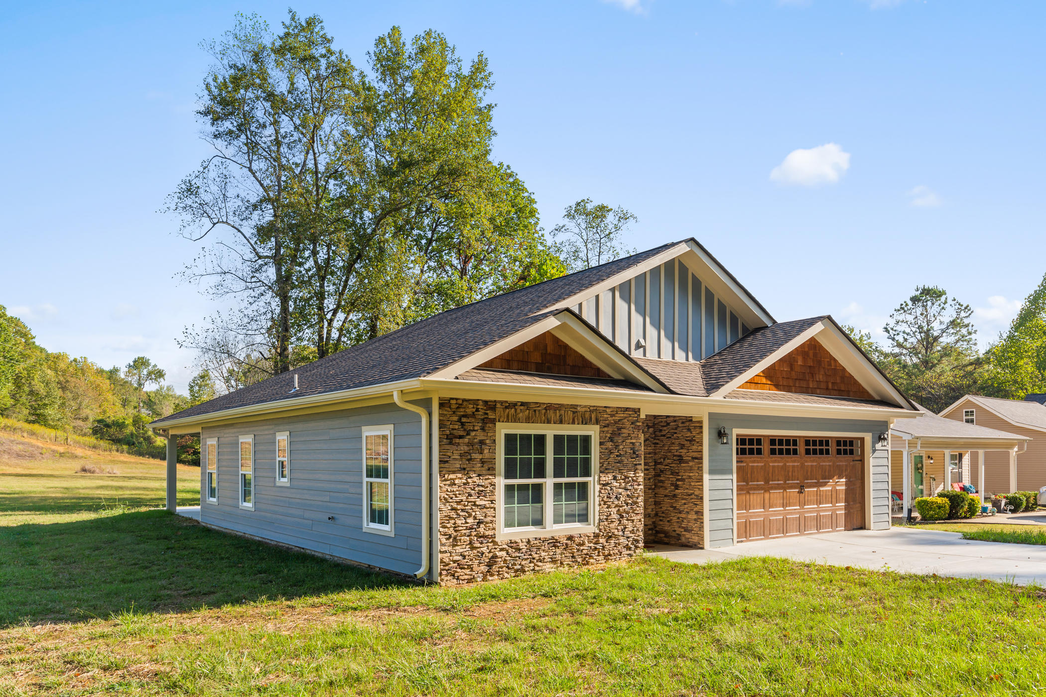 534 Isbill Road Chattanooga, TN 37419 - Photo 3 of 26 Isbill (5 of 29)