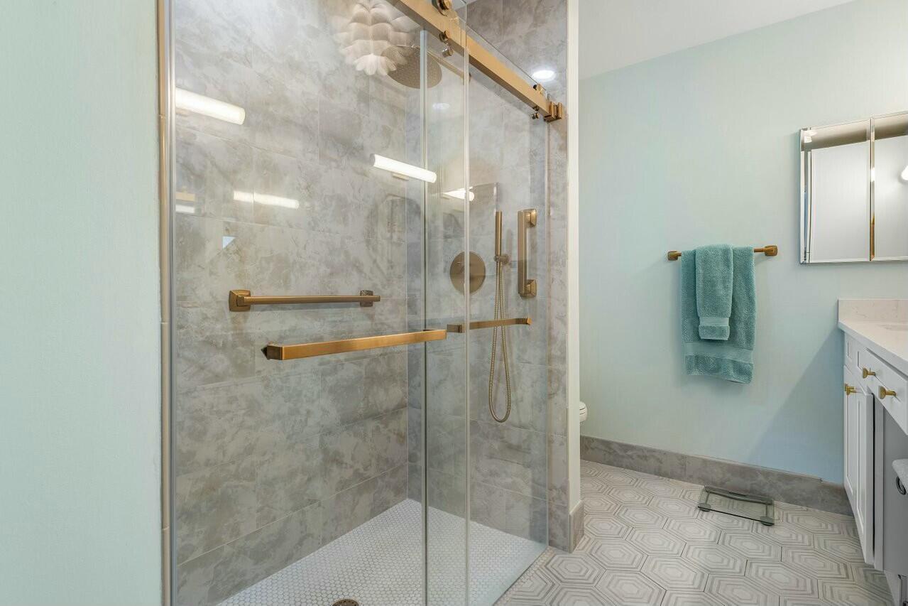 8211 Springlake Drive Boca Raton, FL 33496 - Photo 26 of 49 Master Bathroom