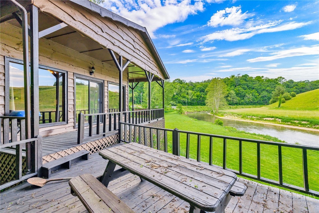 380 West Deep Ford Road Lansing, NC 28643 - Photo 30 of 41