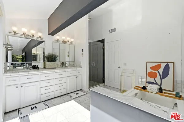 $15,000 | 2350 Benedict Canyon Drive, Beverly Hills, CA 90210