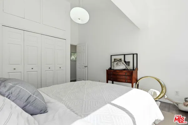 $15,000 | 2350 Benedict Canyon Drive, Beverly Hills, CA 90210