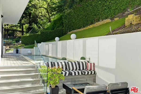 $15,000 | 2350 Benedict Canyon Drive, Beverly Hills, CA 90210