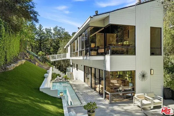 $15,000 | 2350 Benedict Canyon Drive, Beverly Hills, CA 90210