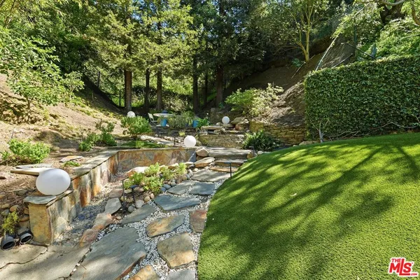 $15,000 | 2350 Benedict Canyon Drive, Beverly Hills, CA 90210