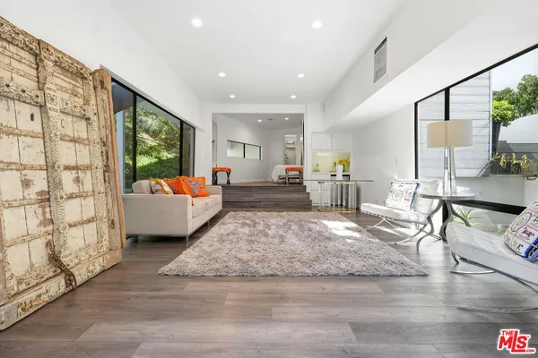 $15,000 | 2350 Benedict Canyon Drive, Beverly Hills, CA 90210