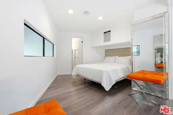 $15,000 | 2350 Benedict Canyon Drive, Beverly Hills, CA 90210