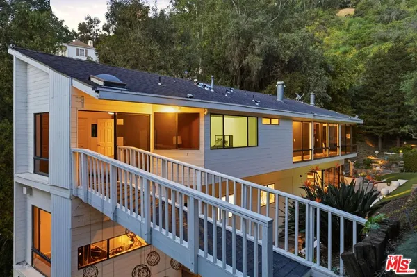 $15,000 | 2350 Benedict Canyon Drive, Beverly Hills, CA 90210