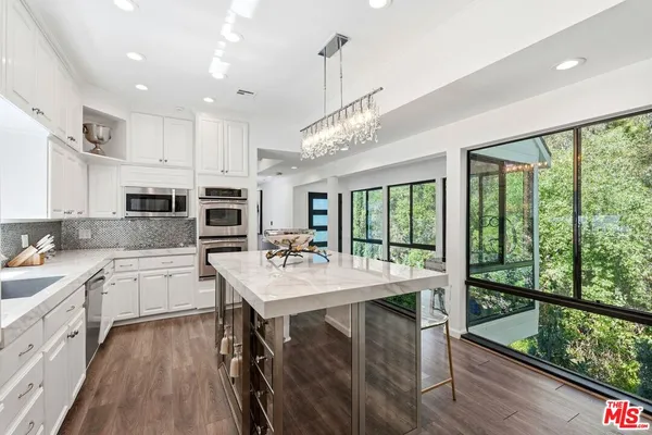 $15,000 | 2350 Benedict Canyon Drive, Beverly Hills, CA 90210