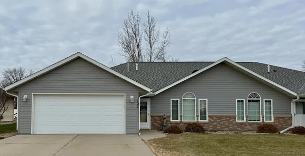 $269,900 | 107 9th Street Southeast, Freeport, MN 56331