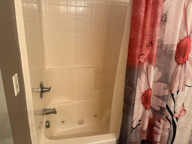 $286,000 | 107 9th Street Southeast, Freeport, MN 56331