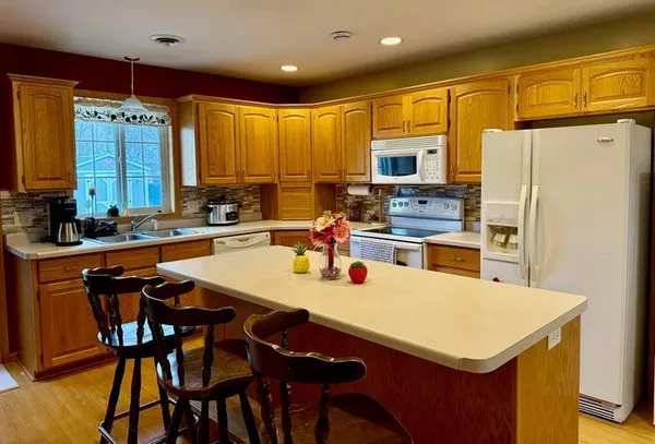 $269,900 | 107 9th Street Southeast, Freeport, MN 56331