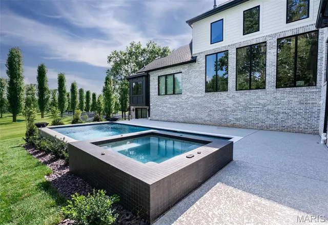 $3,217,000 | Tbb Tbb Ballas Ridge, Des Peres, MO 63131