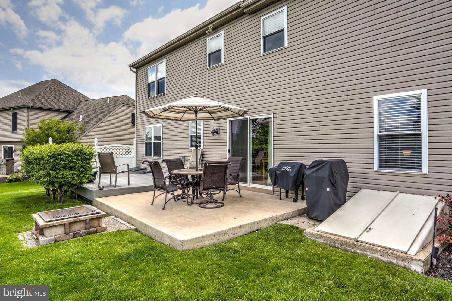 24 Duffield Drive Lititz, PA 17543 - Photo 4 of 49