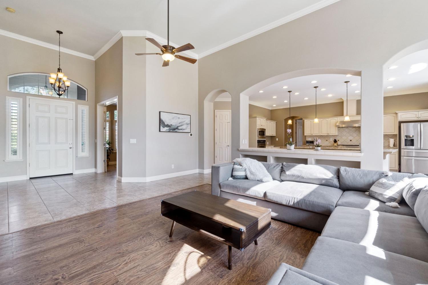 1847 Megan Avenue Clovis, CA 93619 - Photo 6 of 40 a living room with furniture