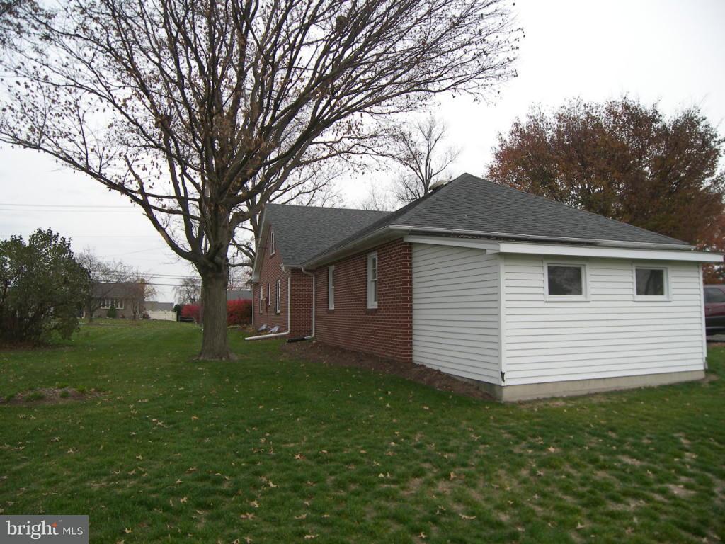 312 North Penryn Road Manheim, PA 17545 - Photo 11 of 13 Gallery Image 11