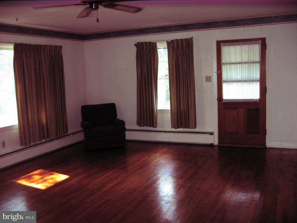312 North Penryn Road Manheim, PA 17545 - Photo 3 of 13 Gallery Image 3