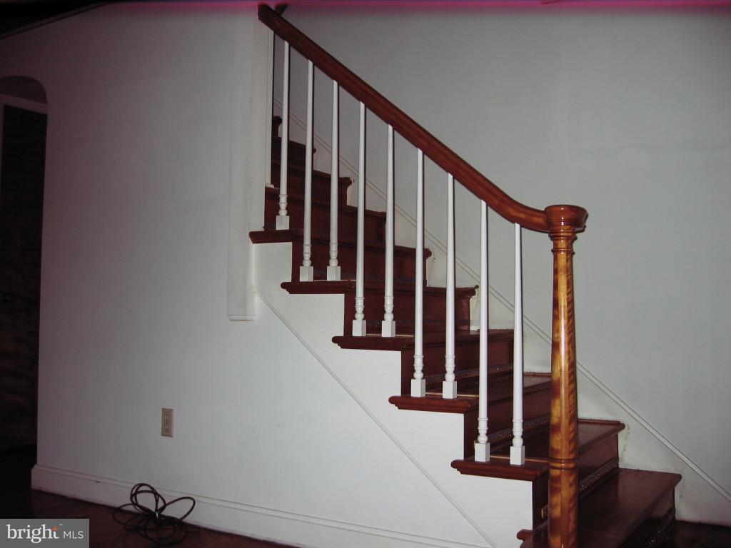 312 North Penryn Road Manheim, PA 17545 - Photo 4 of 13 Gallery Image 4