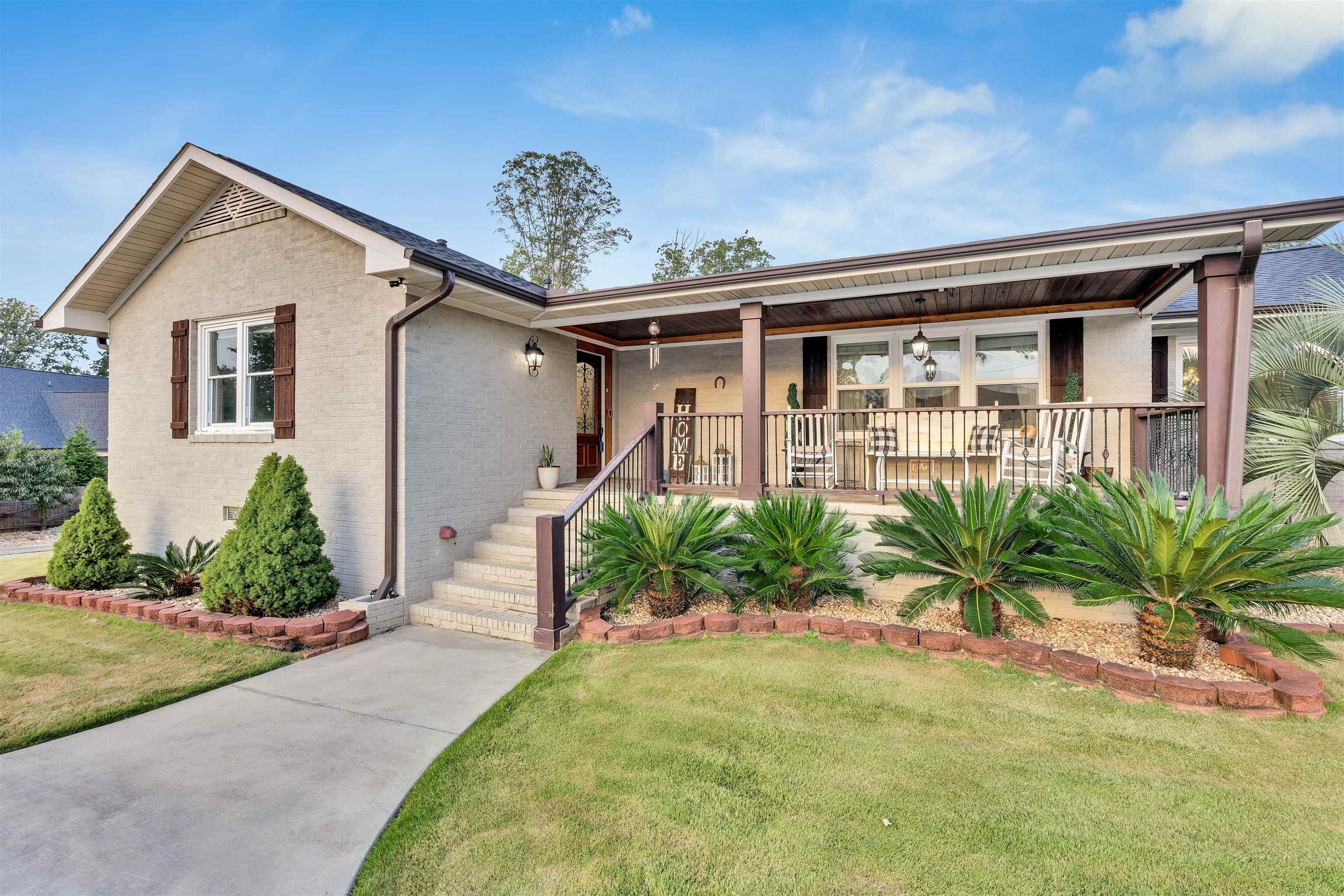 380 Forrester Drive Greenville, SC 29607 - Photo 2 of 50