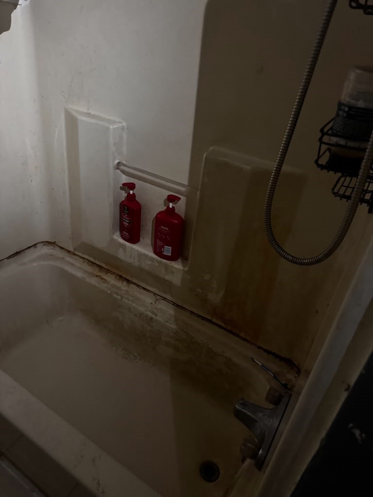 792 Atwells Avenue Providence, RI 02909 - Photo 42 of 47 Third Floor Apartment