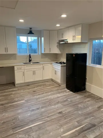 $1,795 | 10034 Noble Avenue, Mission Hills, CA 91345