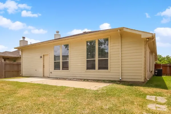 $1,715 | 19033 Hammer Lane, Porter, TX 77365