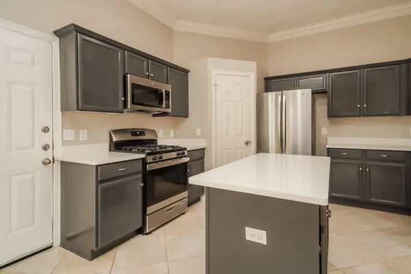 $1,715 | 19033 Hammer Lane, Porter, TX 77365