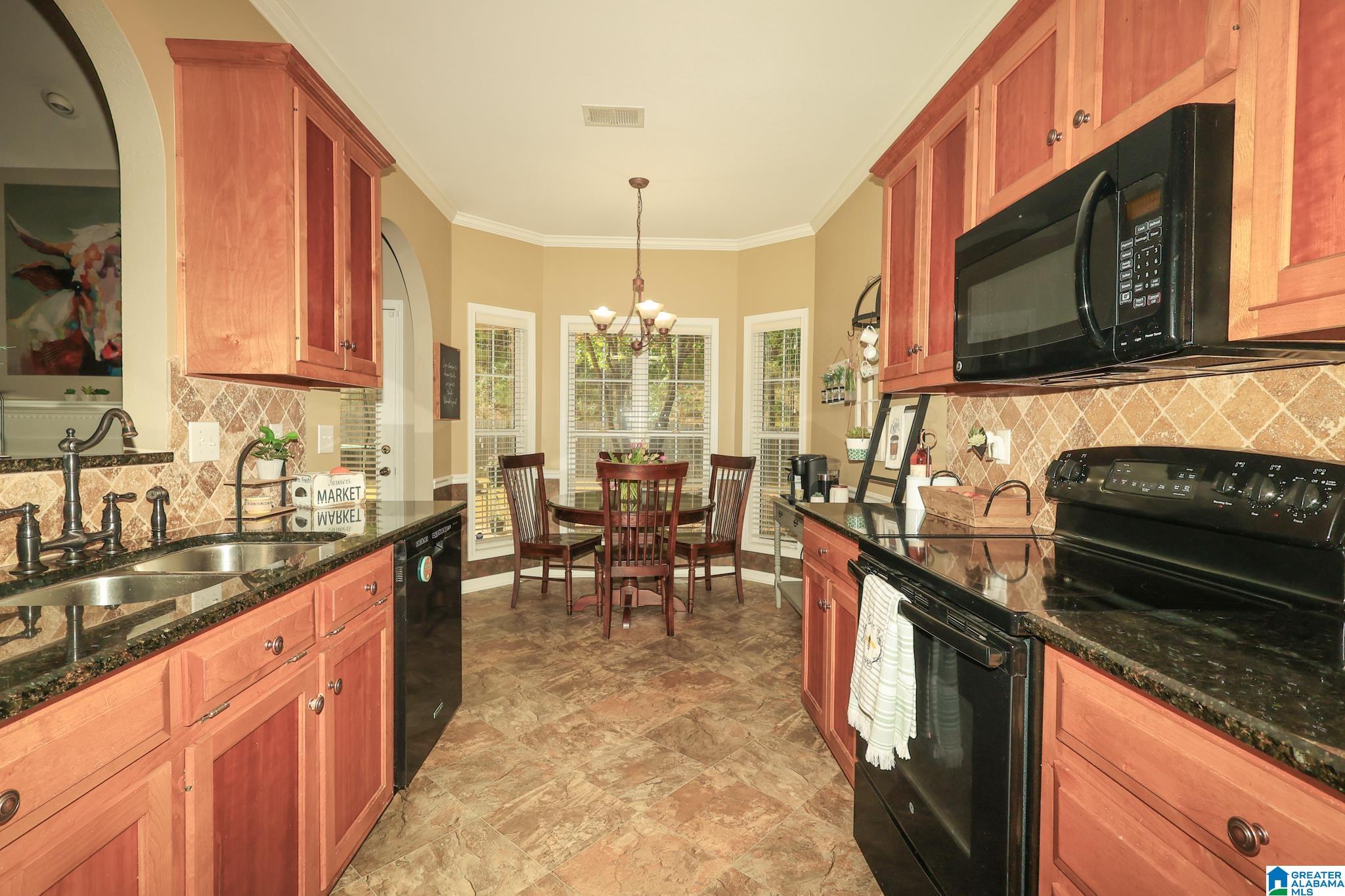 124 Cove Lane Pelham, AL 35124 - Photo 18 of 36