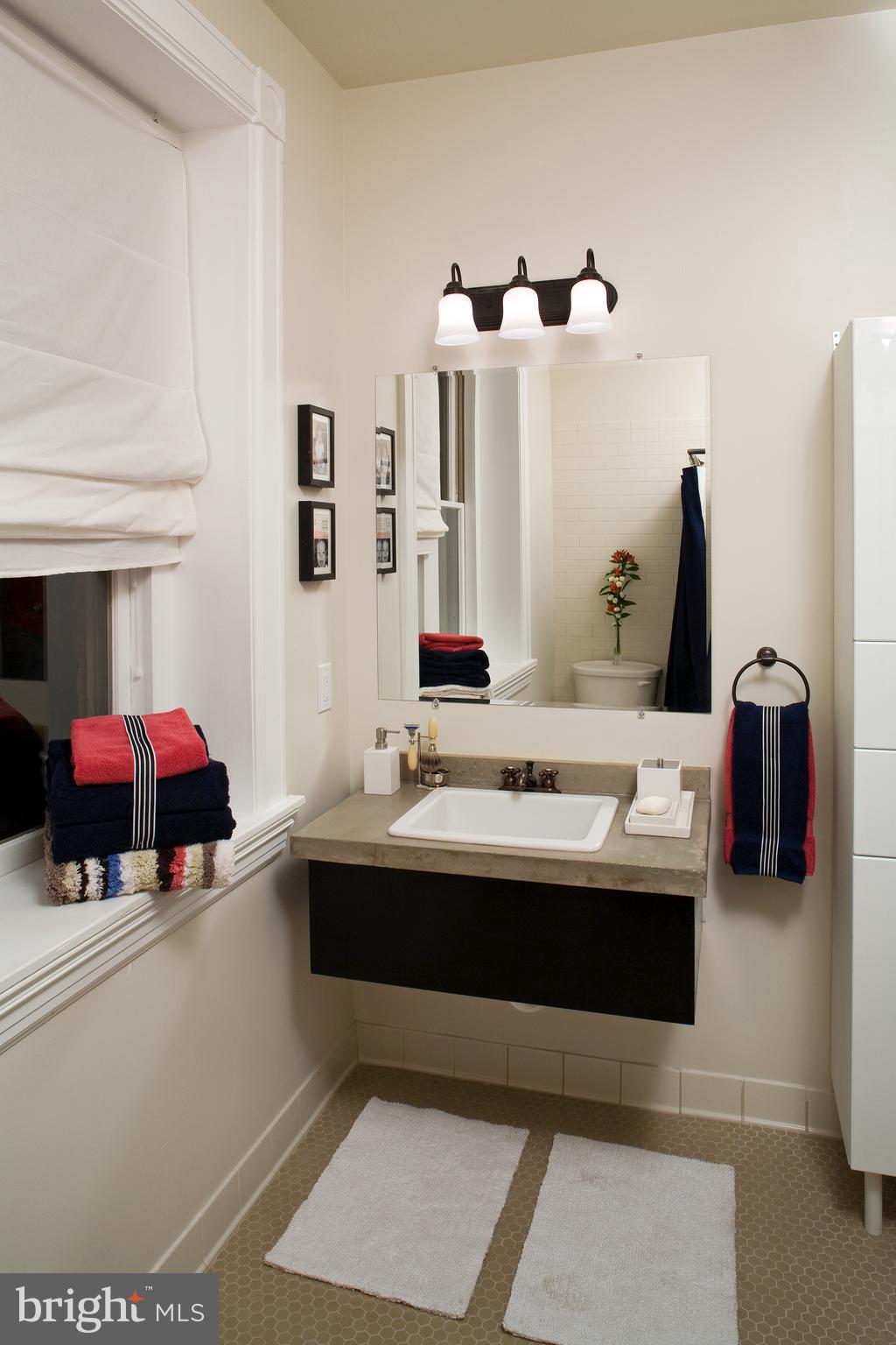 261 Robert Street, Unit 2 Baltimore, MD 21217 - Photo 2 of 7