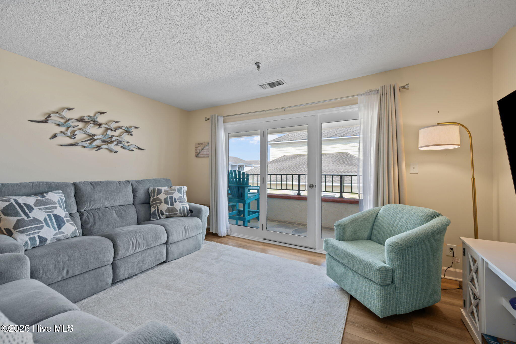 790 New River Inlet Road, Unit 320B North Topsail Beach, NC 28460 - Photo 6 of 46 Living Room