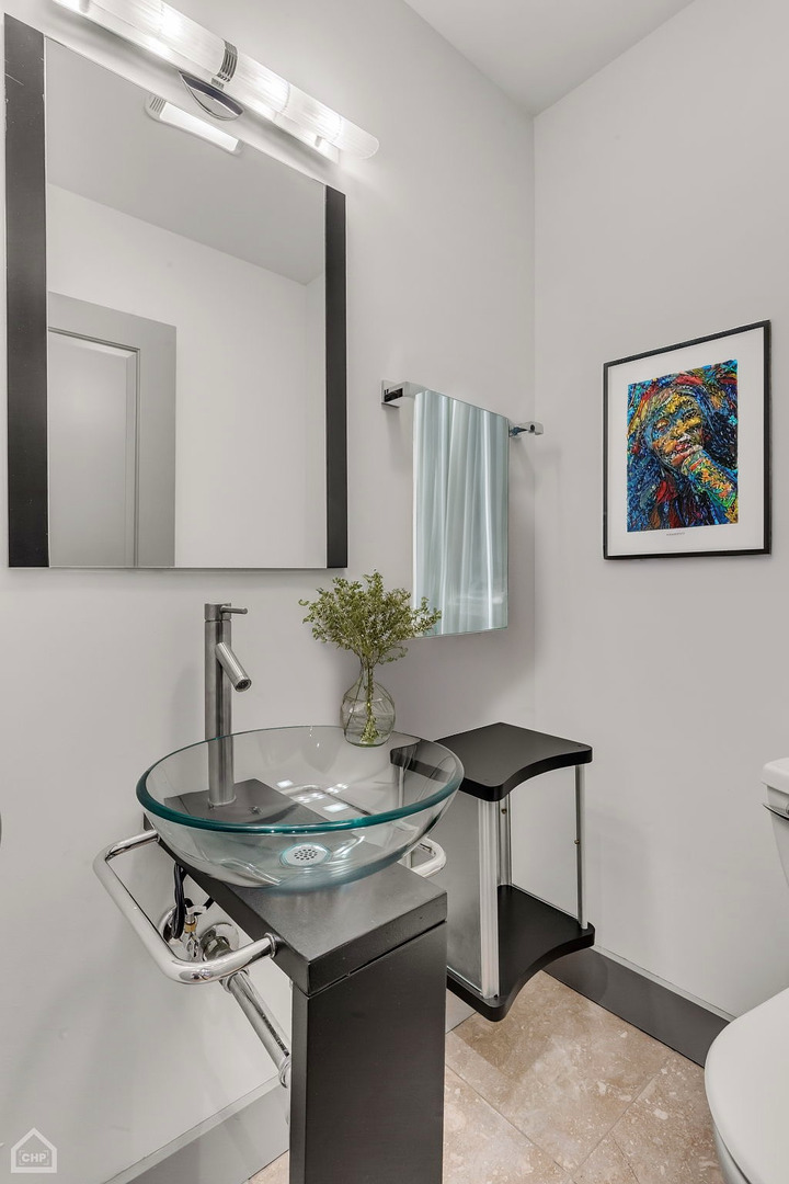 4417 South Indiana Avenue Chicago, IL 60653 - Photo 16 of 56