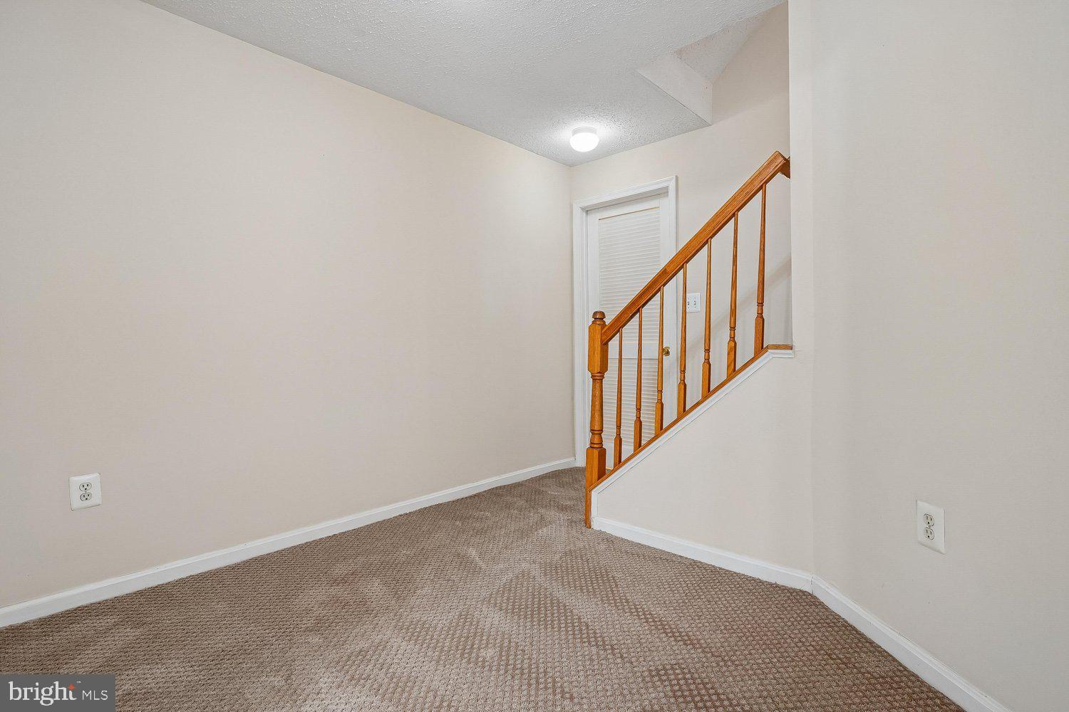 14677 Cloverdale Road Woodbridge, VA 22193 - Photo 55 of 72 Hall
