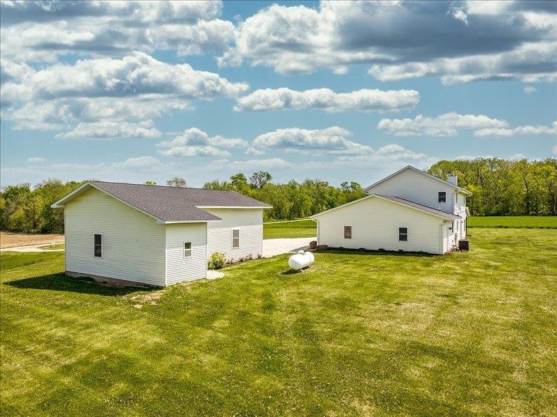 911.41 Melugins Grove Compton, IL 61318 - Photo 52 of 68