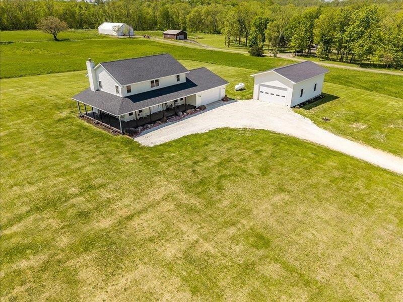 911.41 Melugins Grove Compton, IL 61318 - Photo 56 of 68 an aerial view of a house with big yard