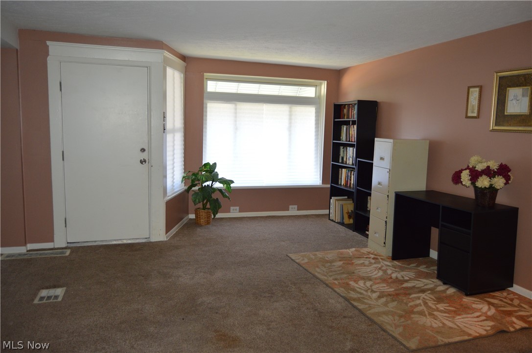 319 Columbus Road Bedford, OH 44146 - Photo 3 of 14