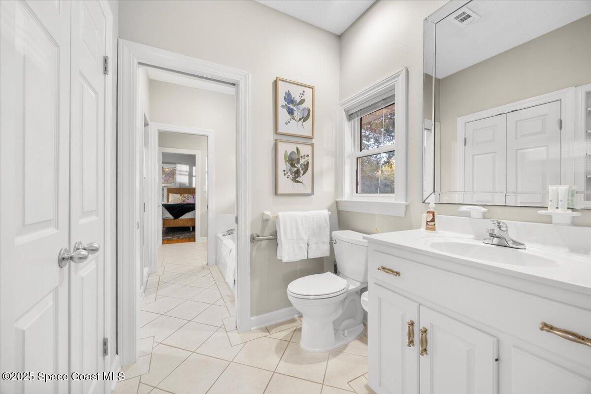 449 Garcon Point Road Milton, FL 32583 - Photo 6 of 136 005-1V3A0068
