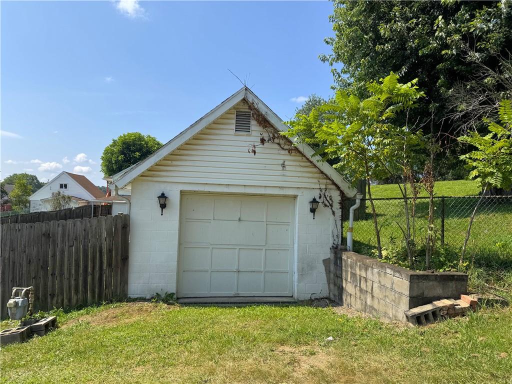 1076-1078 Addison Street Washington, PA 15301 - Photo 3 of 50 a view of a backyard