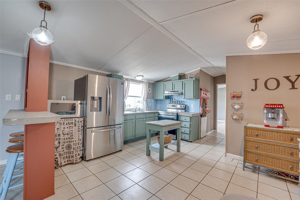 428 Gentry Road Ennis, TX 75119 - Photo 11 of 22