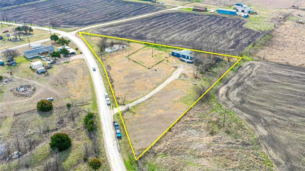 428 Gentry Road Ennis, TX 75119 - Photo 4 of 22