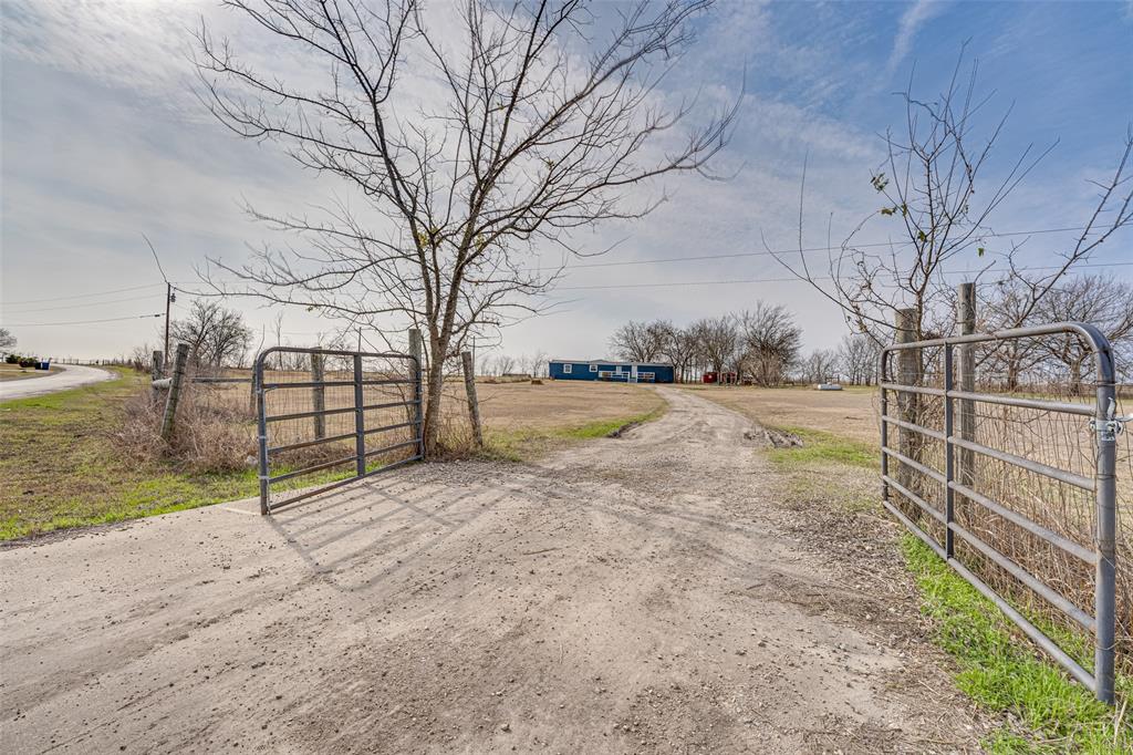 428 Gentry Road Ennis, TX 75119 - Photo 6 of 22