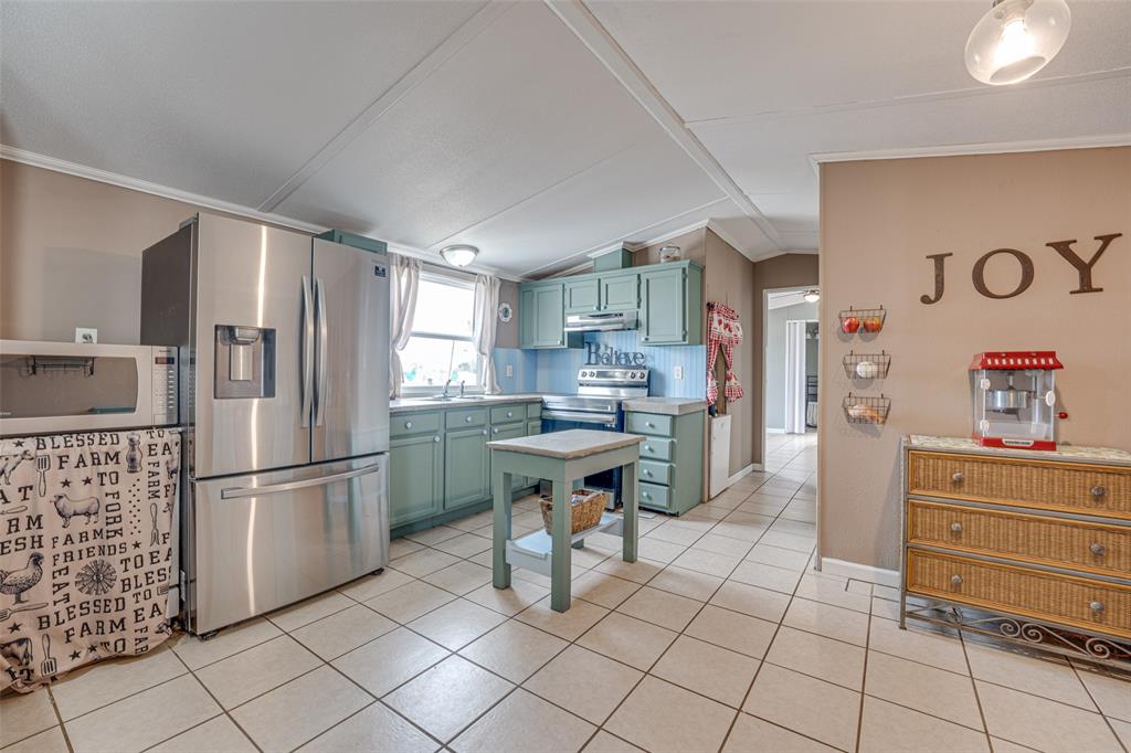 428 Gentry Road Ennis, TX 75119 - Photo 10 of 22