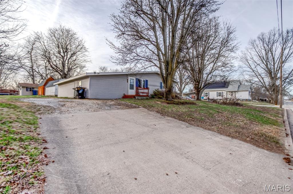508 North Main Street Pleasant Hill, IL 62366 - Photo 47 of 77