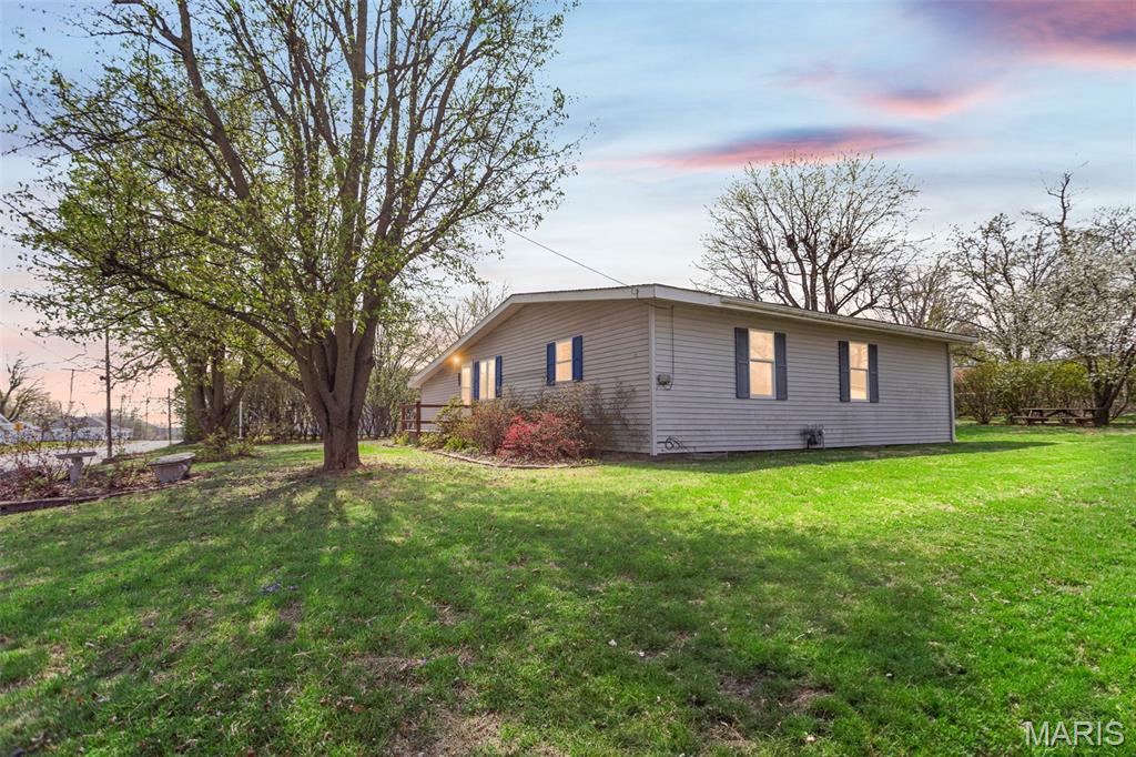 508 North Main Street Pleasant Hill, IL 62366 - Photo 6 of 77